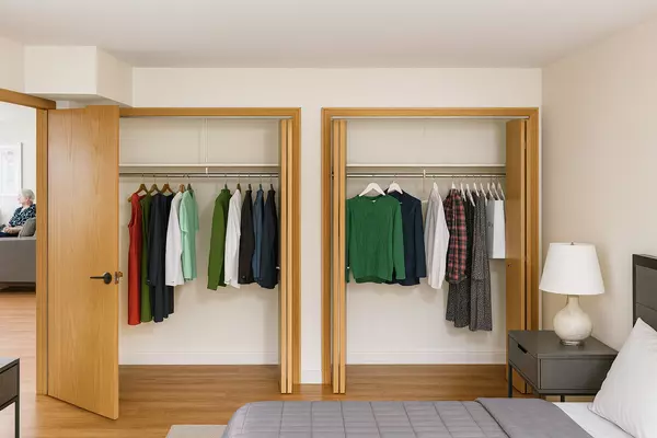 Chicago, IL 60631,6525 N Nashville Avenue #407D