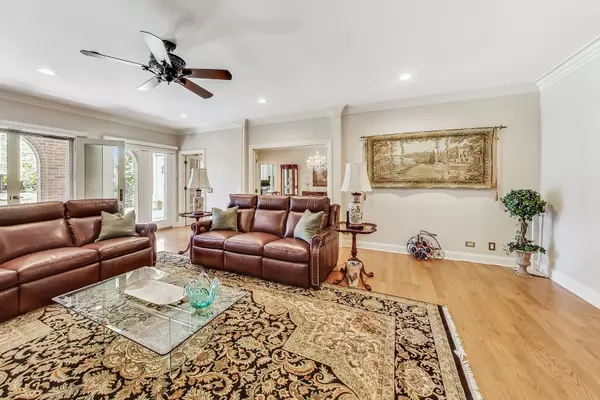 Park Ridge, IL 60068,900 N Prospect Avenue