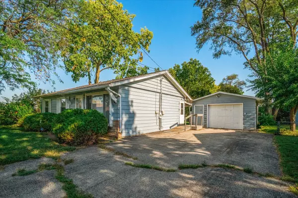 Plano, IL 60545,604 W Lee Street