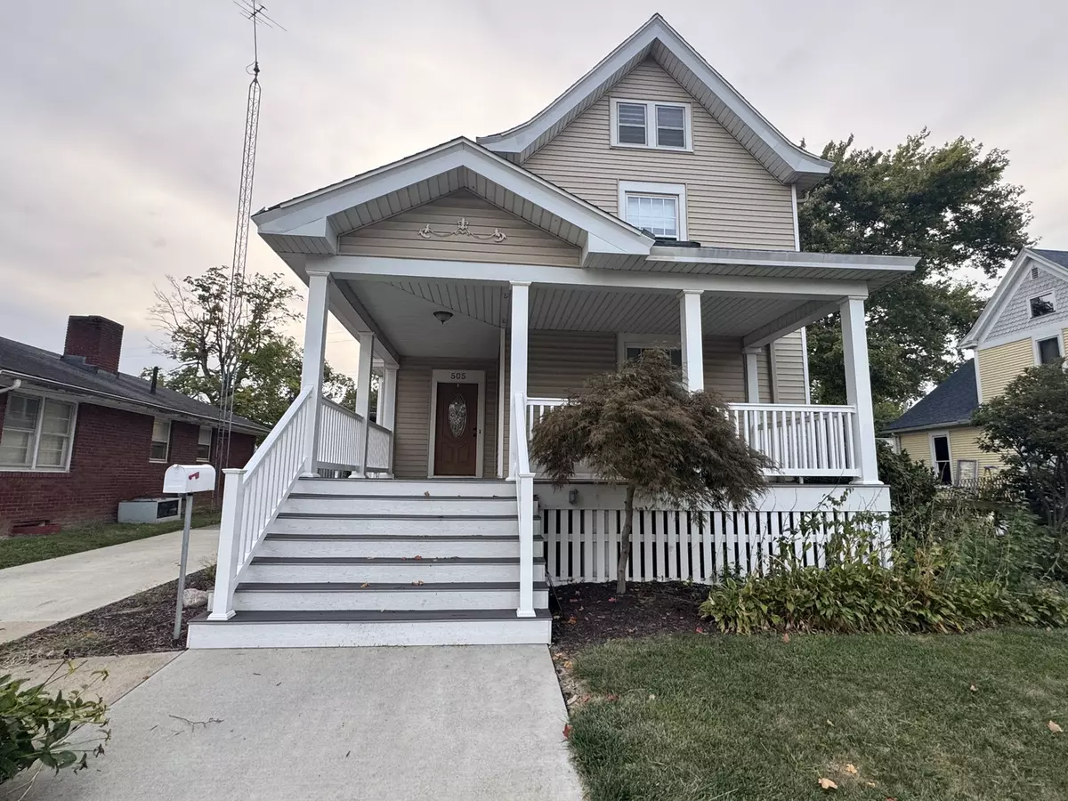 Clinton, IL 61727,505 N Center Street