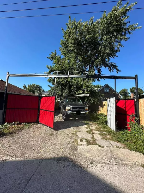 Chicago, IL 60632,3615 W 54th Street