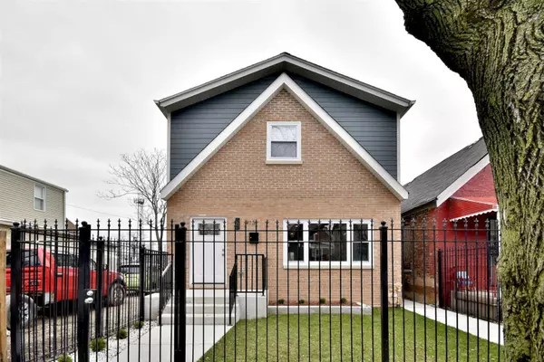 913 N Homan Avenue, Chicago, IL 60651