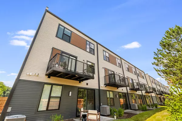 5424 Old Orchard Road, Skokie, IL 60077