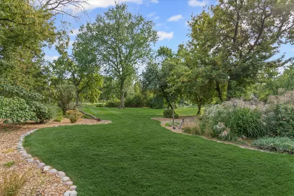 Oak Brook, IL 60523,817 Merry Lane