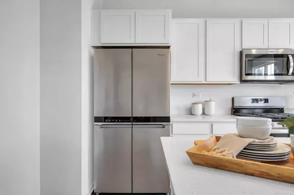 St. Charles, IL 60174,287 Charlestowne Lakes Drive