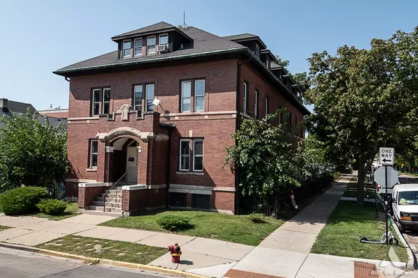 Chicago, IL 60609,4600 S Honore Street