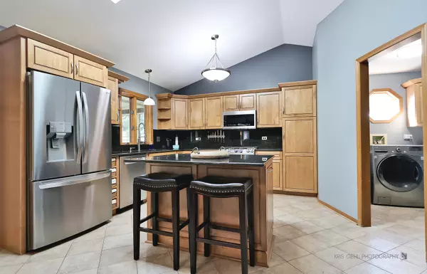 Johnsburg, IL 60051,5006 Hickory Way