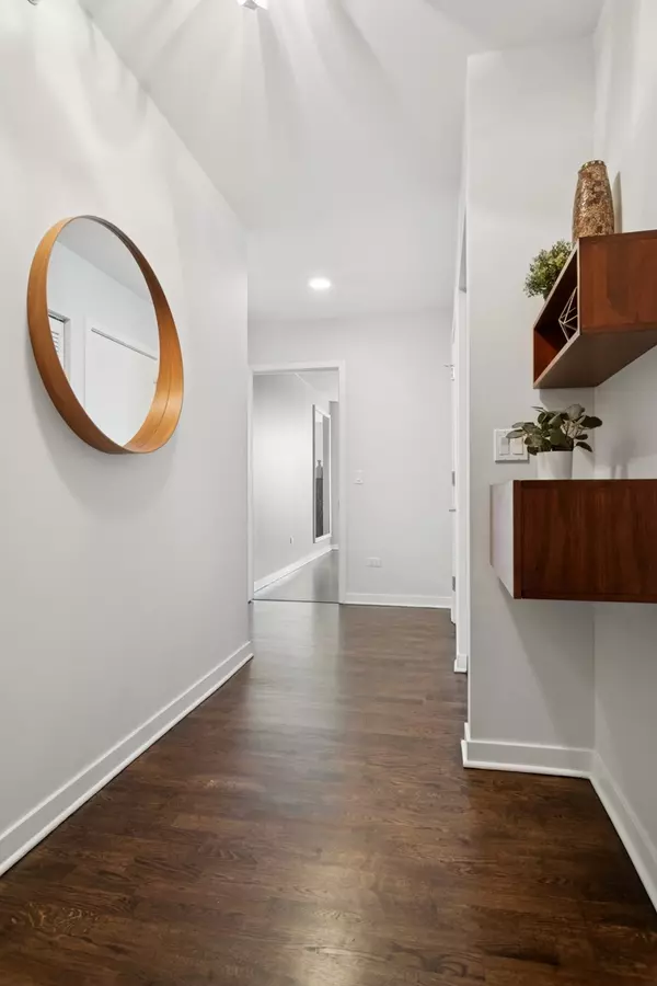 Chicago, IL 60605,1160 S Michigan Avenue #2601
