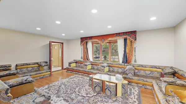 Palos Heights, IL 60463,12815 S Seneca Road