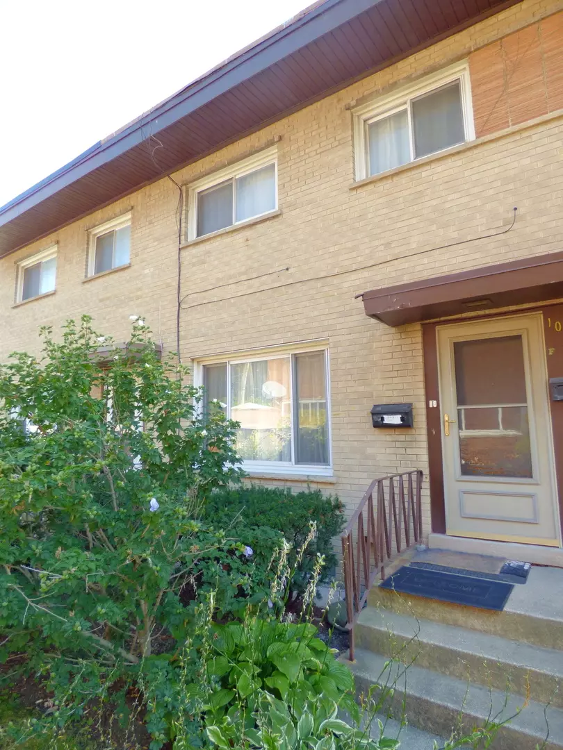 Skokie, IL 60077,10077 Frontage Road #F
