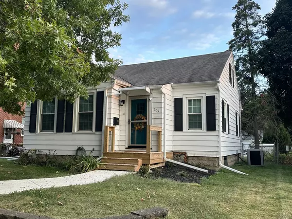 Sterling, IL 61081,609 W 11th Street