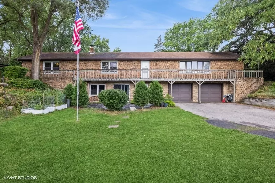 Crystal Lake, IL 60014,1909 Louise Street