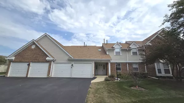 67 Beechmont Court #W2, Schaumburg, IL 60193