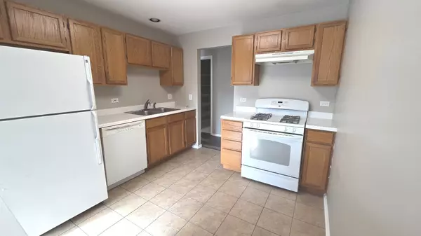 Schaumburg, IL 60193,67 Beechmont Court #W2