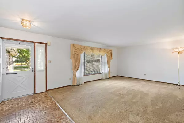 Rolling Meadows, IL 60008,1411 Jill Court