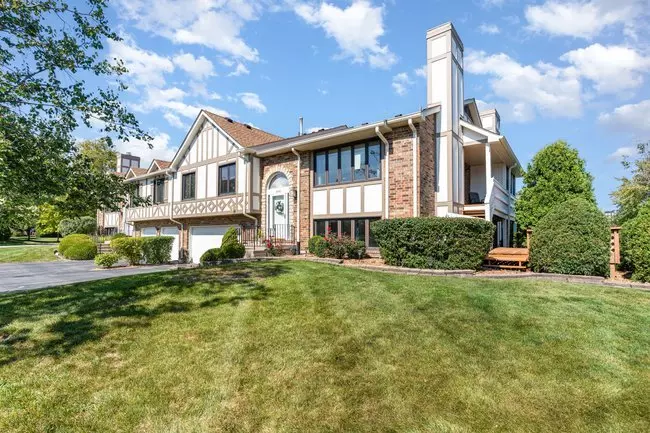 Tinley Park, IL 60487,9280 Windsor Parkway