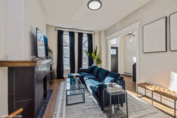 Chicago, IL 60612,2452 W Lexington Street