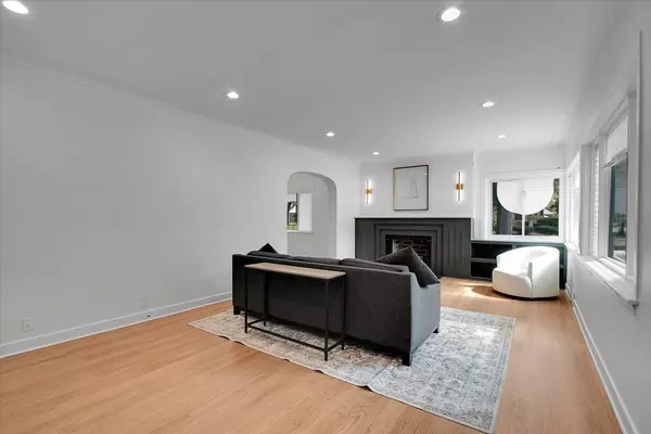 Chicago, IL 60646,4500 W Thorndale Avenue