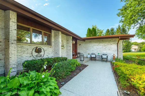 Crystal Lake, IL 60012,3103 Stonegate Drive