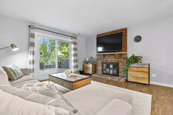 Woodridge, IL 60517,6831 Dove Avenue