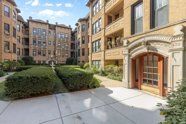 Chicago, IL 60626,1339 W Lunt Avenue #2N