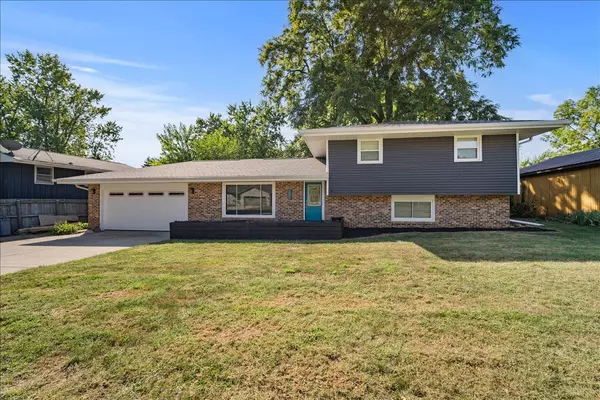 Hudson, IL 61748,206 N McLean Street