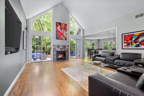 Bloomington, IL 61701,1502 Sweetbriar Drive