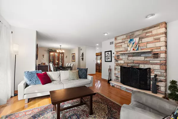 Oak Lawn, IL 60453,9542 Parkside Avenue