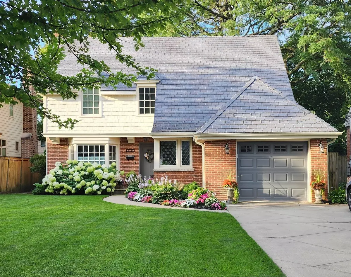 Glenview, IL 60025,2121 Fir Street