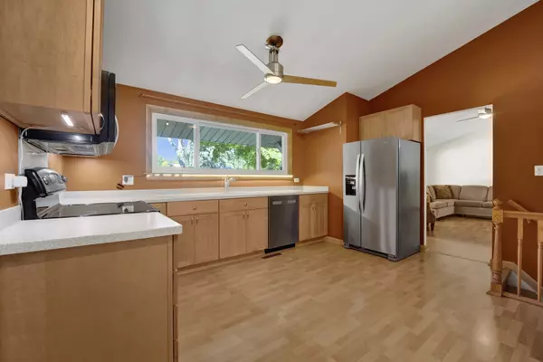 Buffalo Grove, IL 60089,859 BEECHWOOD Road