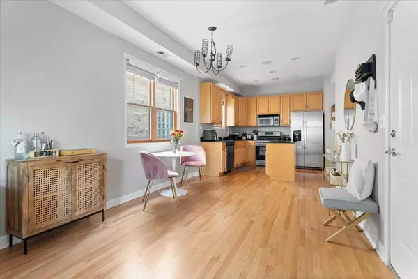 Chicago, IL 60610,1512 N HUDSON Avenue #3