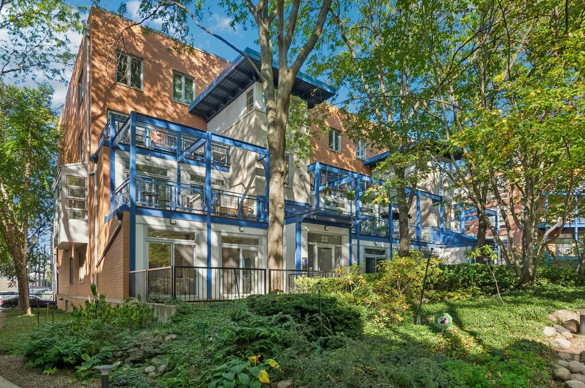 Chicago, IL 60607,23 N Racine Avenue #405