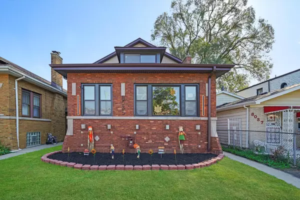 8035 S Blackstone Avenue, Chicago, IL 60619