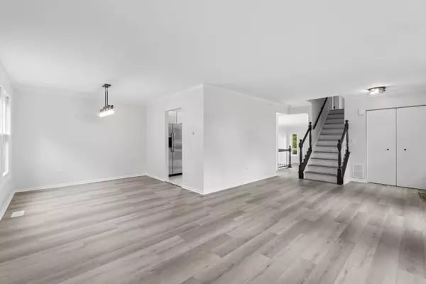 Wheaton, IL 60189,2254 BLACKSMITH Drive