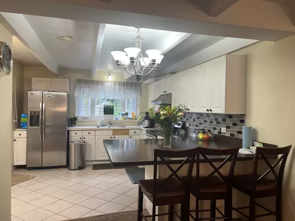 Chicago, IL 60660,1954 W HOOD Avenue #1B