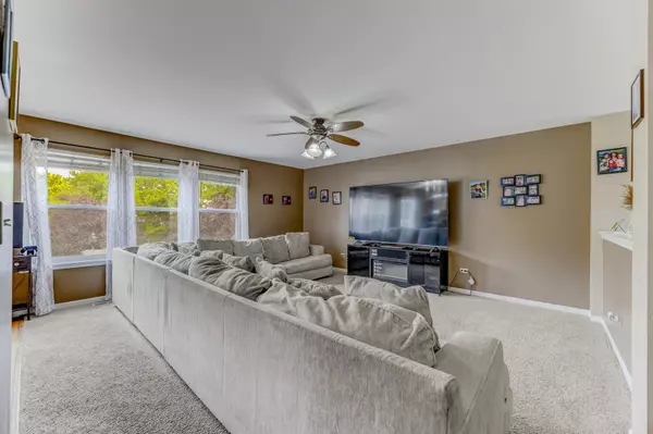 Montgomery, IL 60538,1715 Ivy Lane