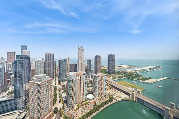 Chicago, IL 60601,363 E Wacker Drive #4304