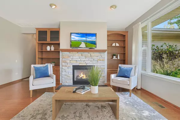 Huntley, IL 60142,12303 FOX RUN Court