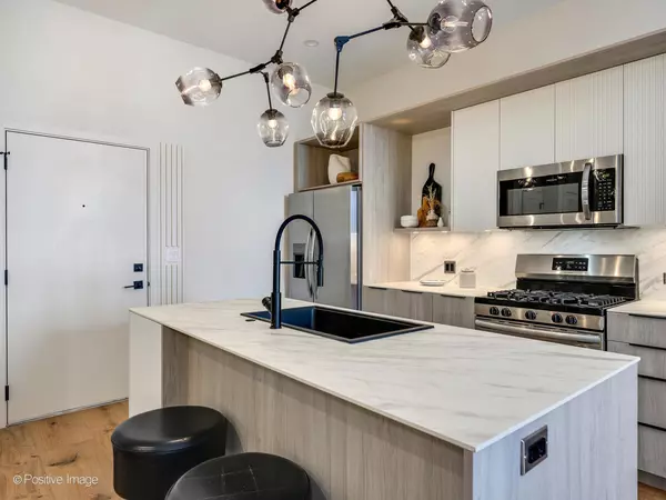 Mount Prospect, IL 60056,11 W Prospect Avenue #212