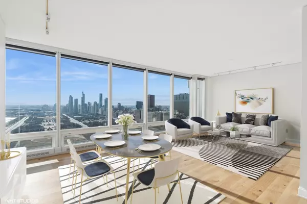 Chicago, IL 60601,340 E RANDOLPH Street #3505