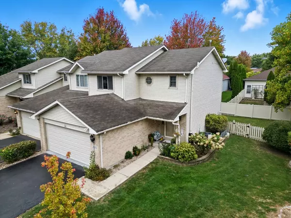 Naperville, IL 60563,2015 Yellow Daisy Court