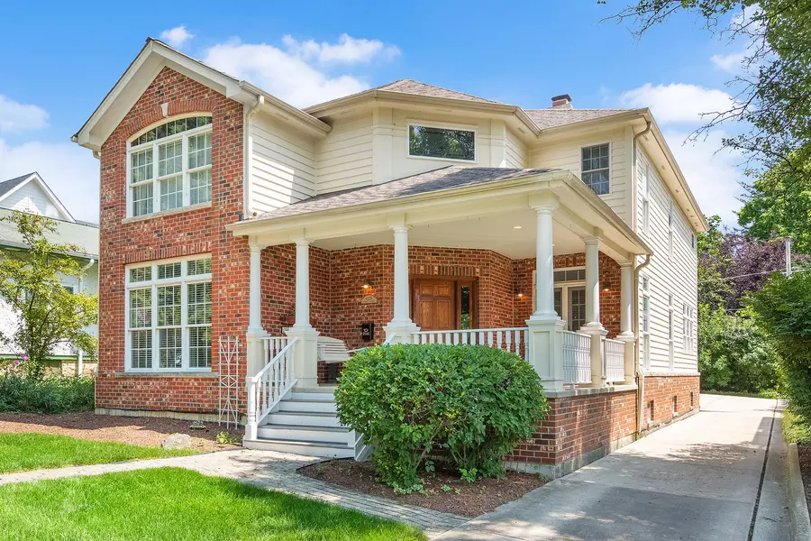 4829 Linscott Avenue, Downers Grove, IL 60515