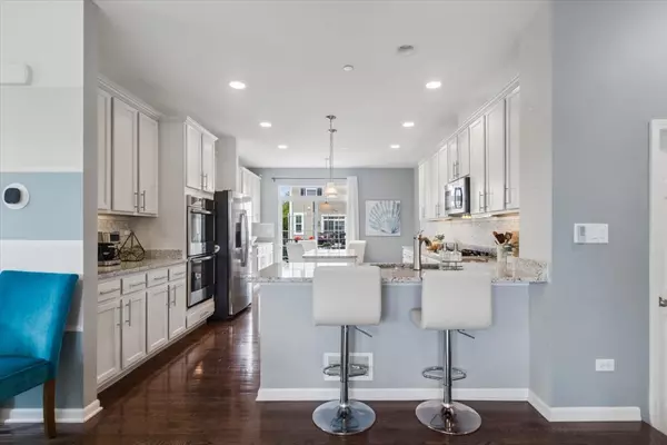 Naperville, IL 60540,804 Paisley Court