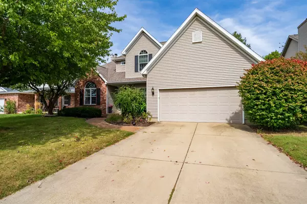 8 Cygnet Crossing, Bloomington, IL 61704