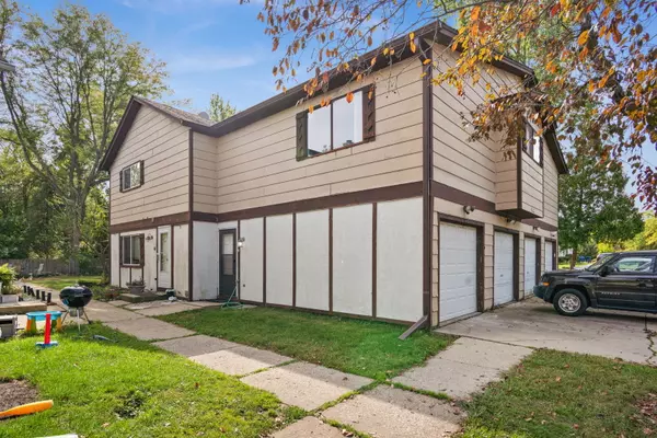 St. Charles, IL 60174,34W951 Stanton Drive #H