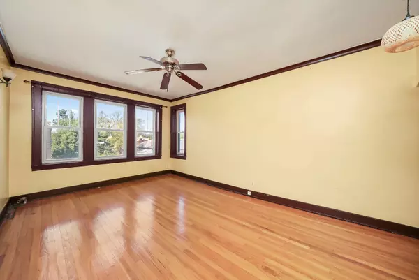Oak Park, IL 60302,402 S Lombard Avenue #3