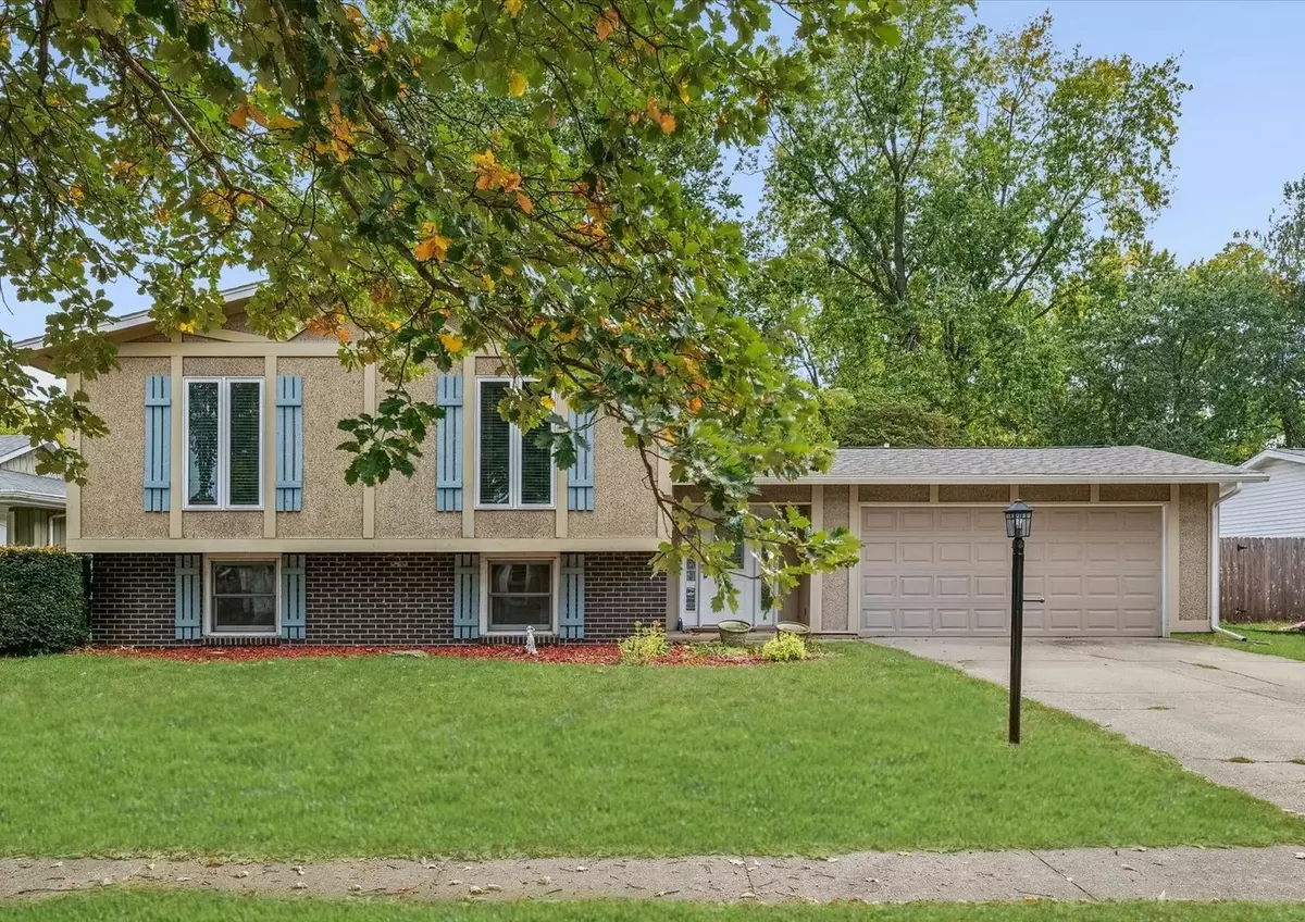 Champaign, IL 61821,2313 Glenoak Drive