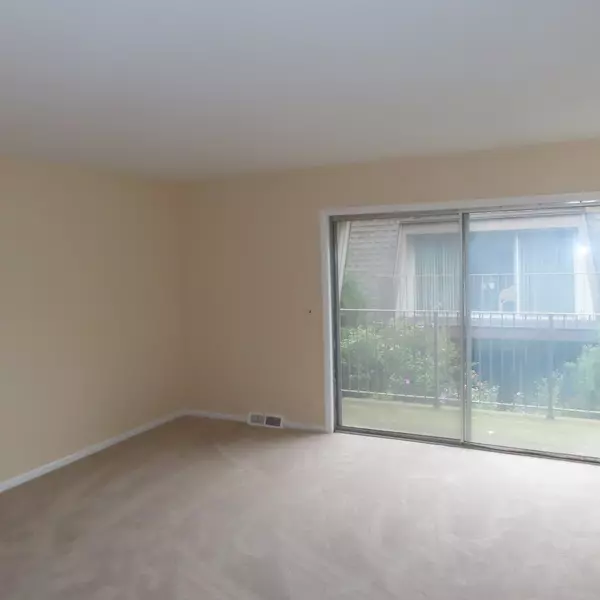 Glenview, IL 60025,1855 Tanglewood Drive #F