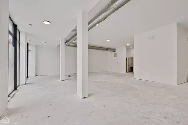 Chicago, IL 60625,4414 N Kedzie Avenue