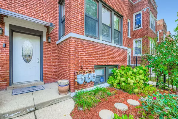 Chicago, IL 60651,1010 N Trumbull Avenue